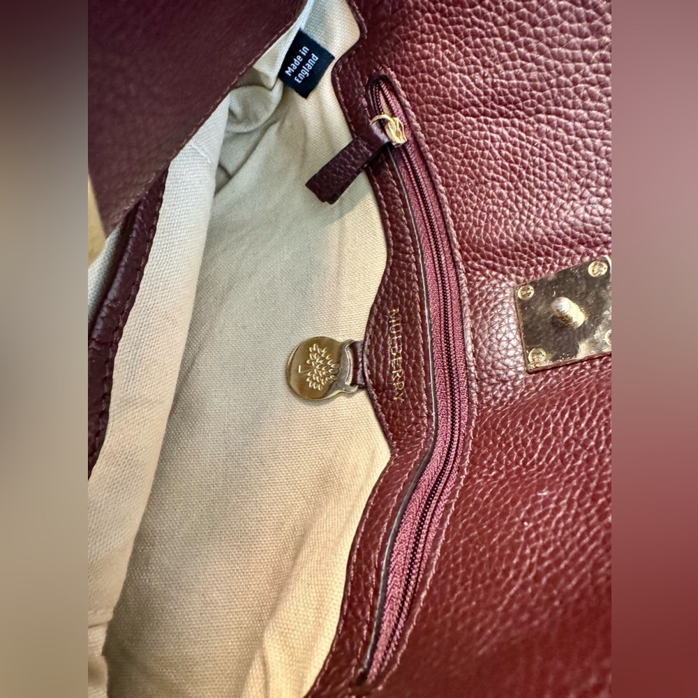 Mulberry | Pebbled Leather Fold-Over Cross-Clutch - Picture 6 of 12